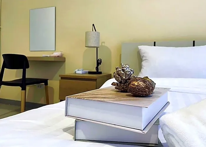 Rb5:cozyhouse 8pax,chatuchak,mrt Hotel