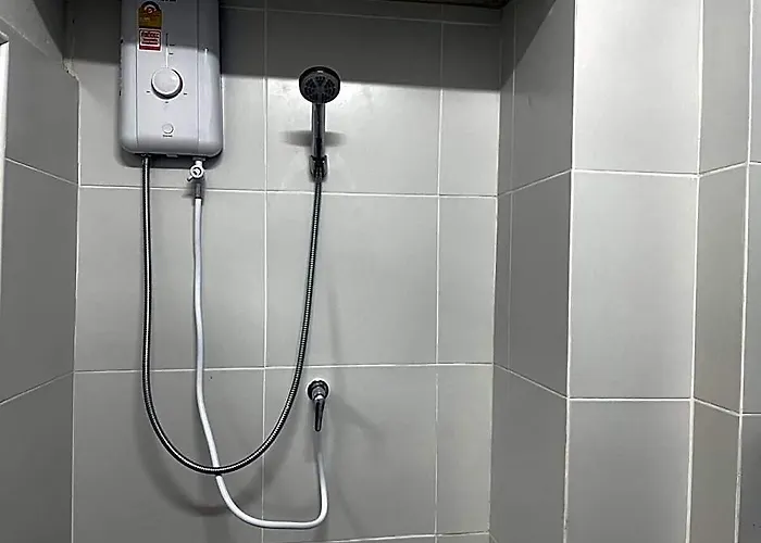 Rb5:cozyhouse 8pax,chatuchak,mrt